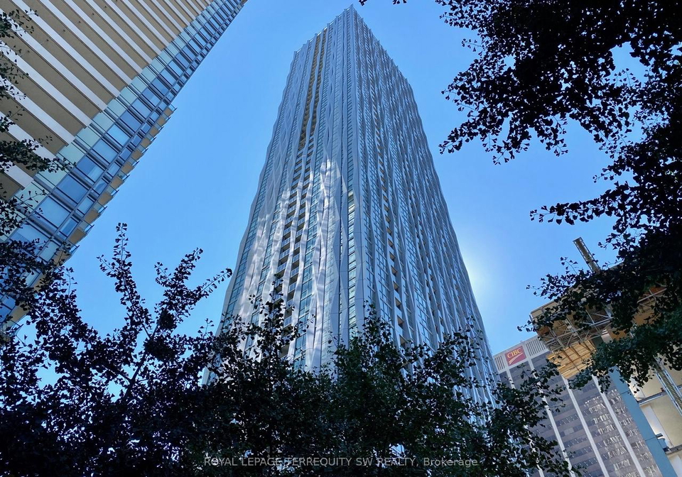 1-yorkville-avenue-toronto-toronto-ontario-c13526576
