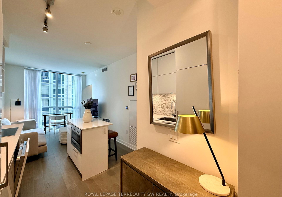 1-yorkville-avenue-toronto-toronto-ontario-c13526576