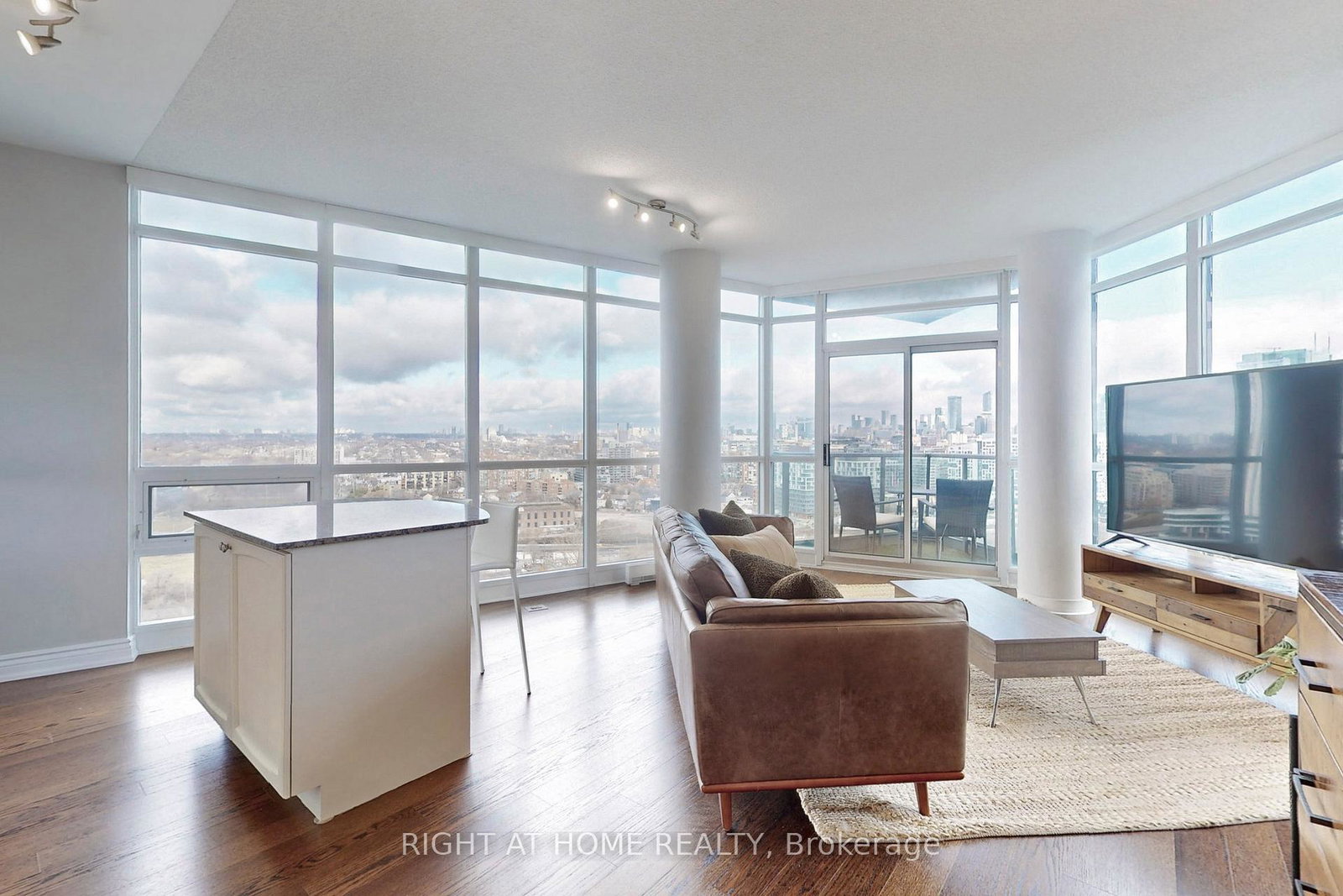 231-fort-york-boulevard-toronto-toronto-ontario-c13527496