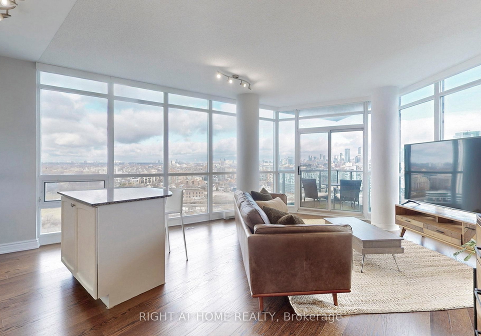 231-fort-york-boulevard-toronto-toronto-ontario-c13527496