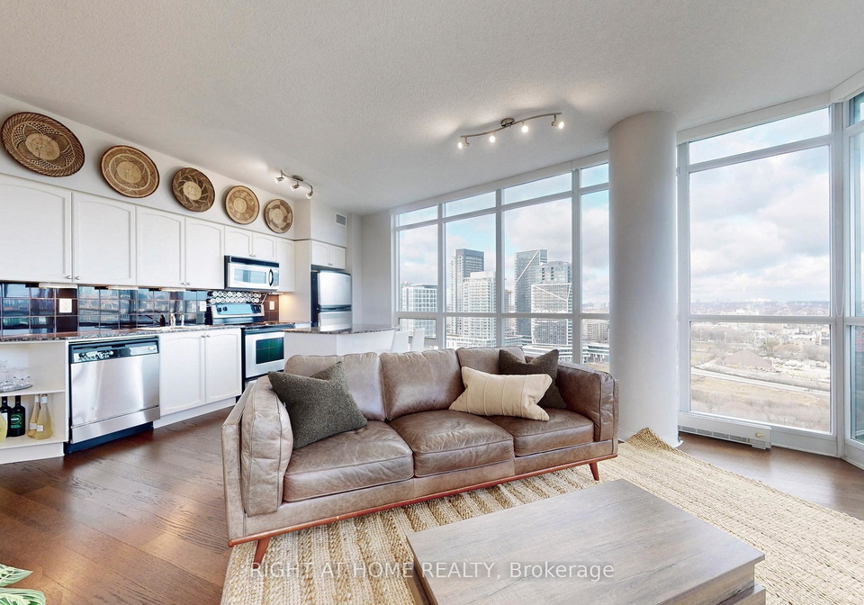 231-fort-york-boulevard-toronto-toronto-ontario-c13527496