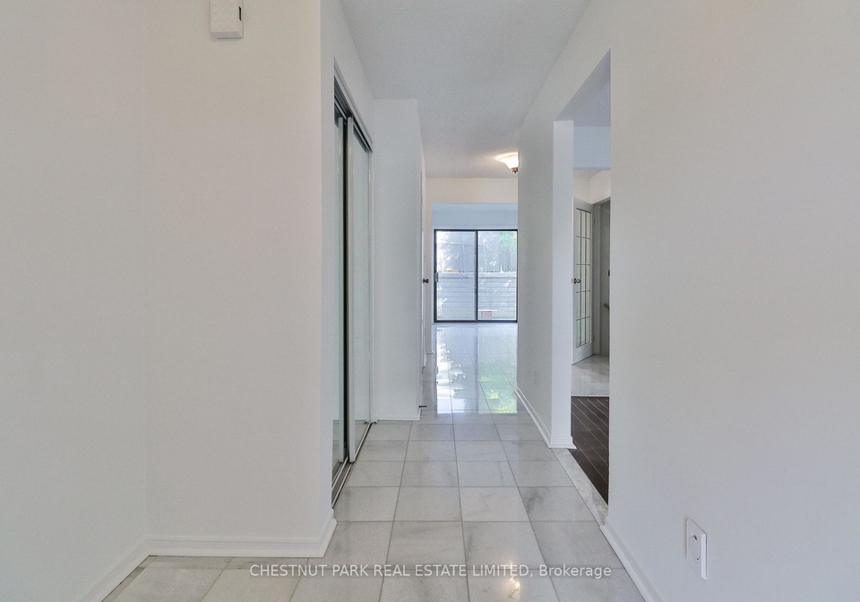 18-dervock-crescent-toronto-north-york-ontario-c13527628