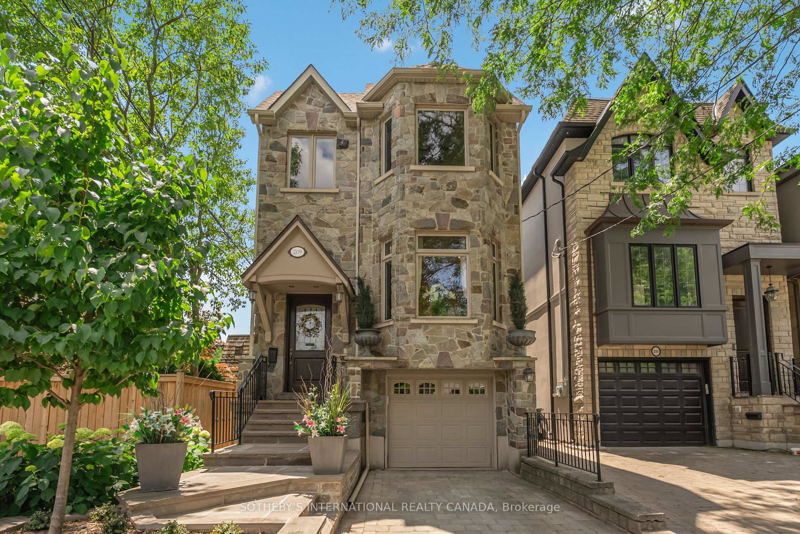 209-douglas-avenue-toronto-toronto-ontario-c13527738