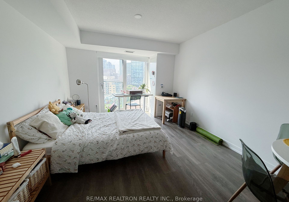 219-dundas-street-e-toronto-toronto-ontario-c13527814