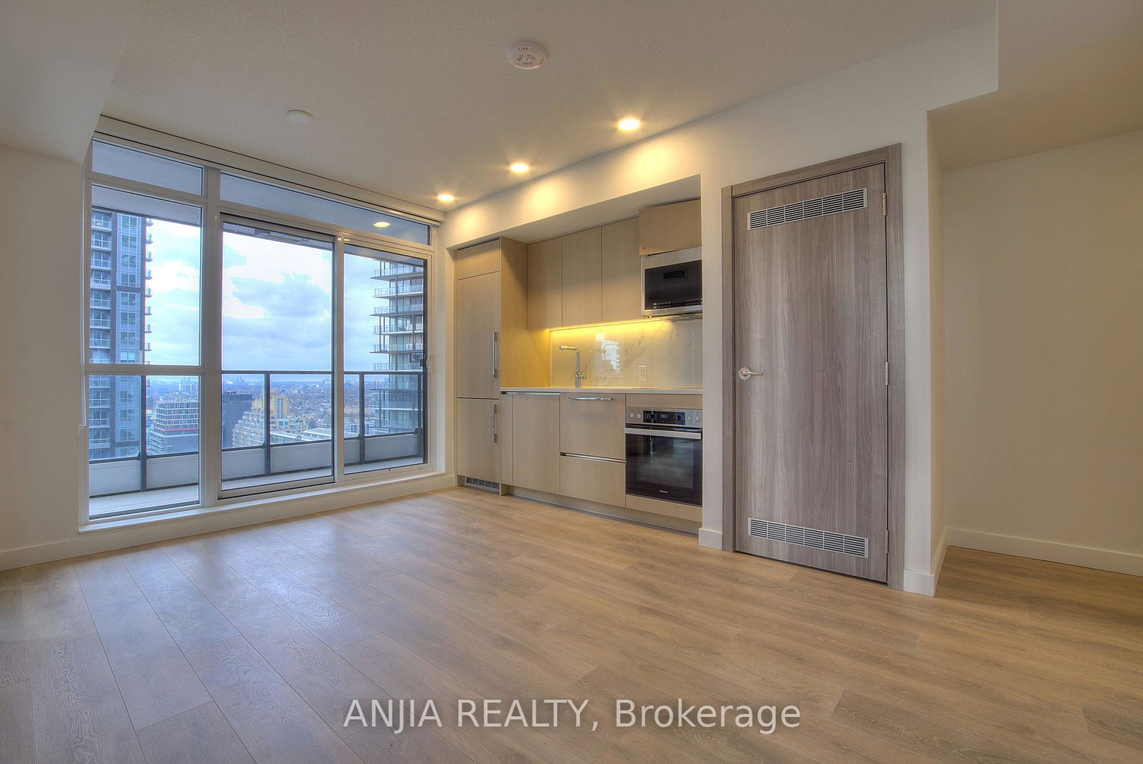 38-widmer-street-toronto-toronto-ontario-c13527974