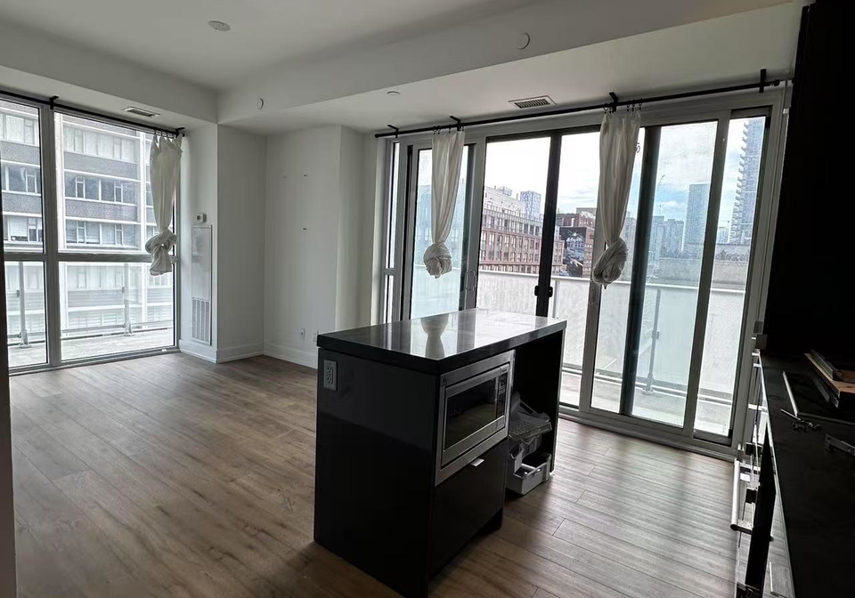 7-grenville-street-toronto-toronto-ontario-c13528044