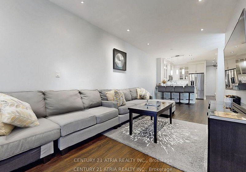 10-gateway-boulevard-toronto-east-york-ontario-c13528448