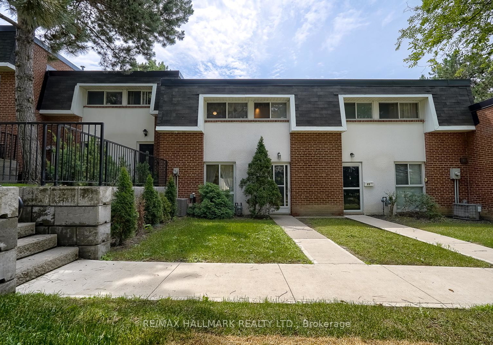 94-george-henry-boulevard-toronto-north-york-ontario-c13528518