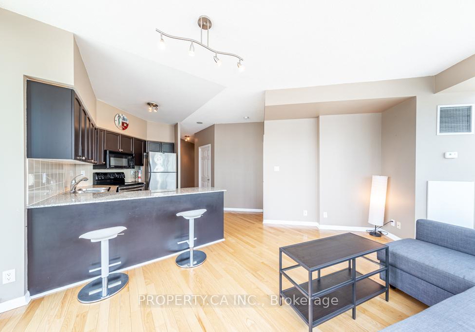 228-queens-quay-w-toronto-toronto-ontario-c13528896