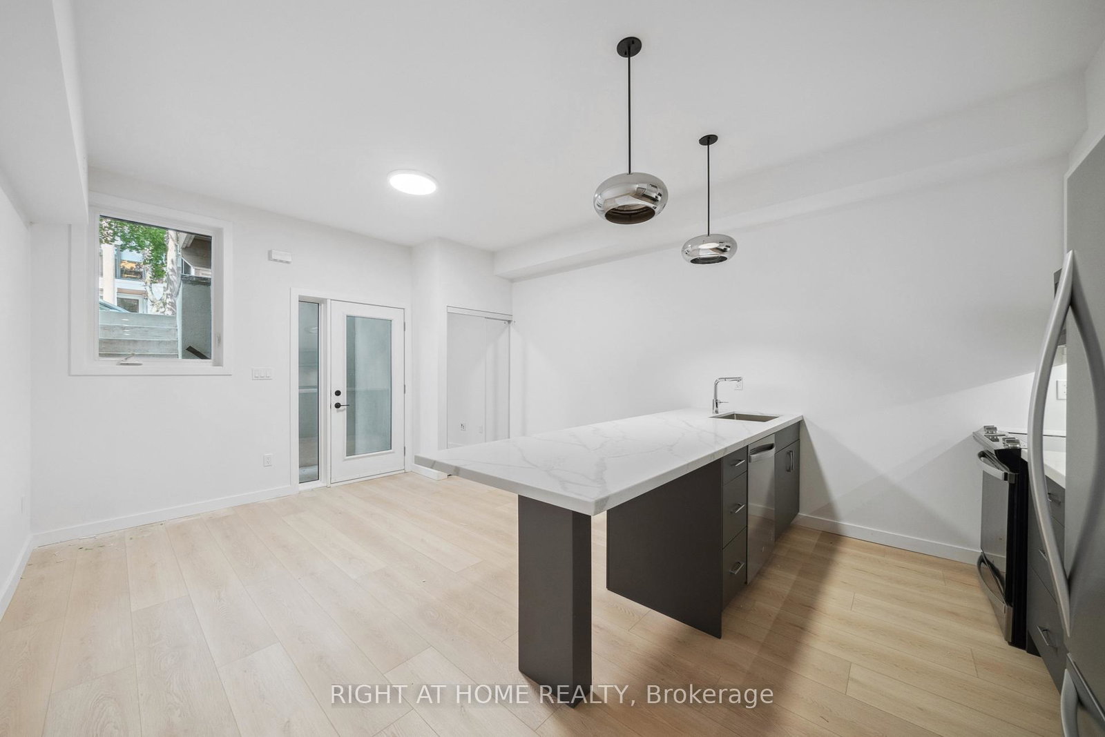 367-howland-avenue-toronto-toronto-ontario-c13529444