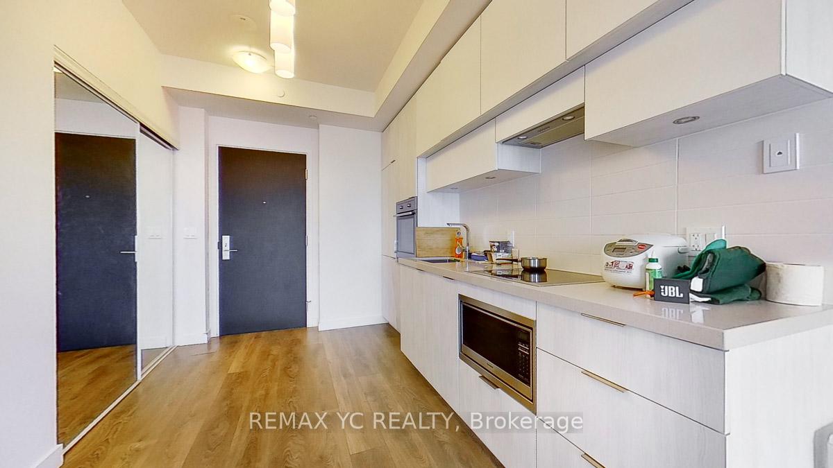 8-eglinton-avenue-e-toronto-toronto-ontario-c13529492