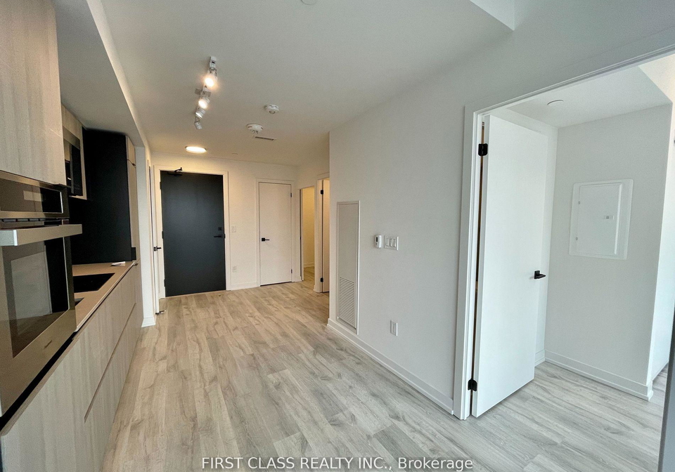 2-augusta-avenue-toronto-toronto-ontario-c13529500