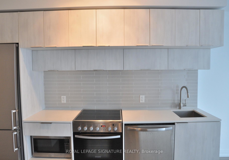 181-dundas-street-e-toronto-toronto-ontario-c13529900