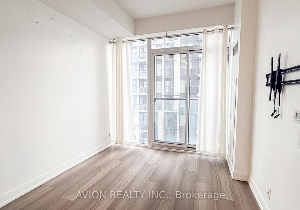 181-dundas-street-e-toronto-toronto-ontario-c13529928
