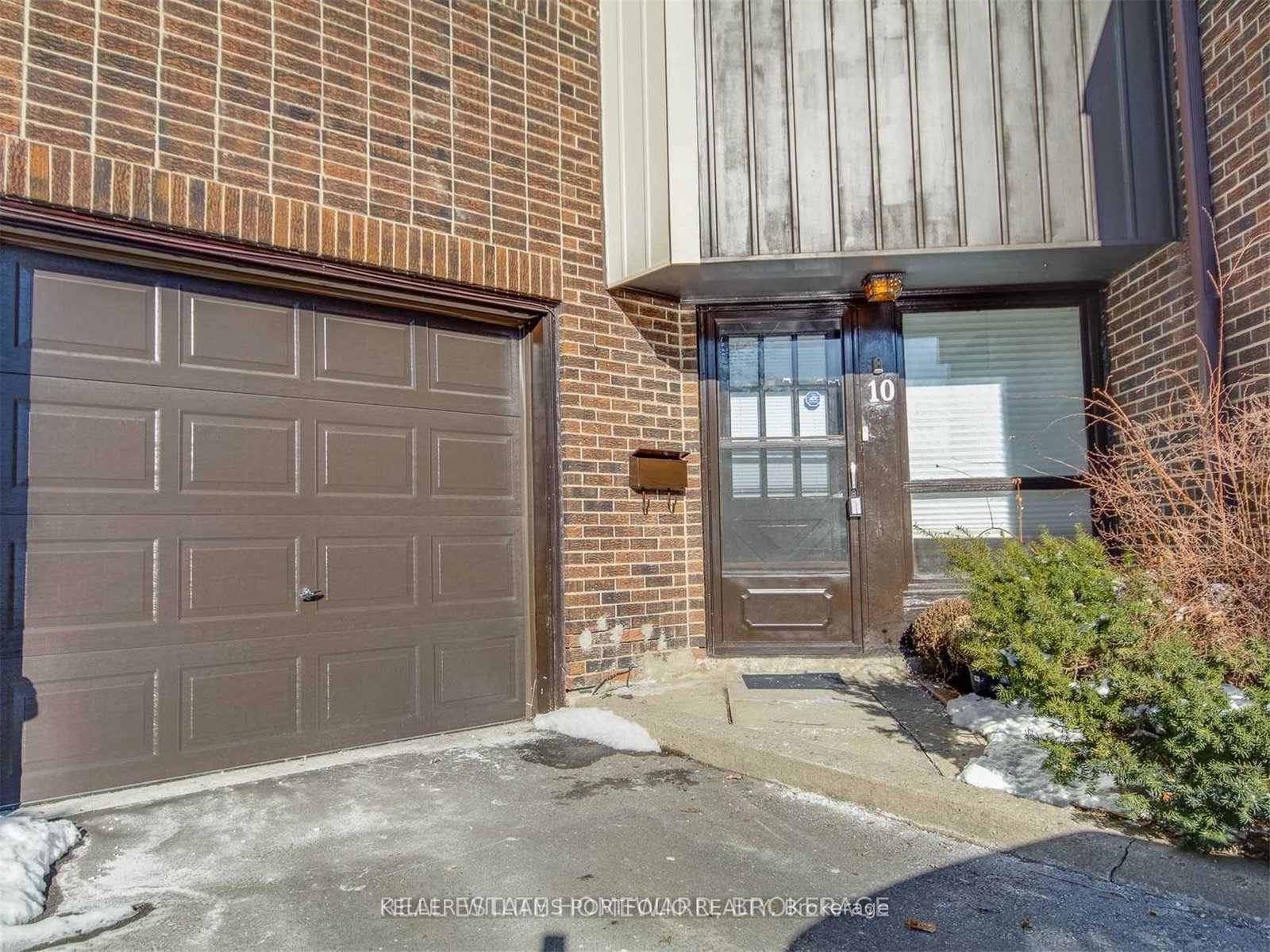 10-lofty-hill-way-toronto-north-york-ontario-c13530102