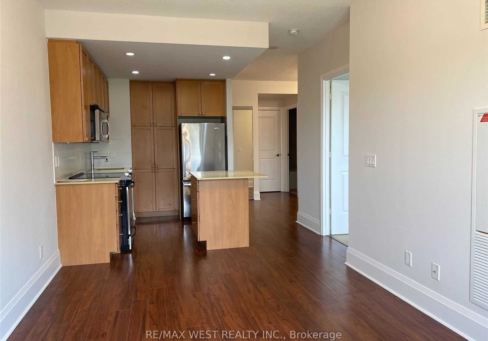 100-harrison-garden-boulevard-toronto-north-york-ontario-c13530268