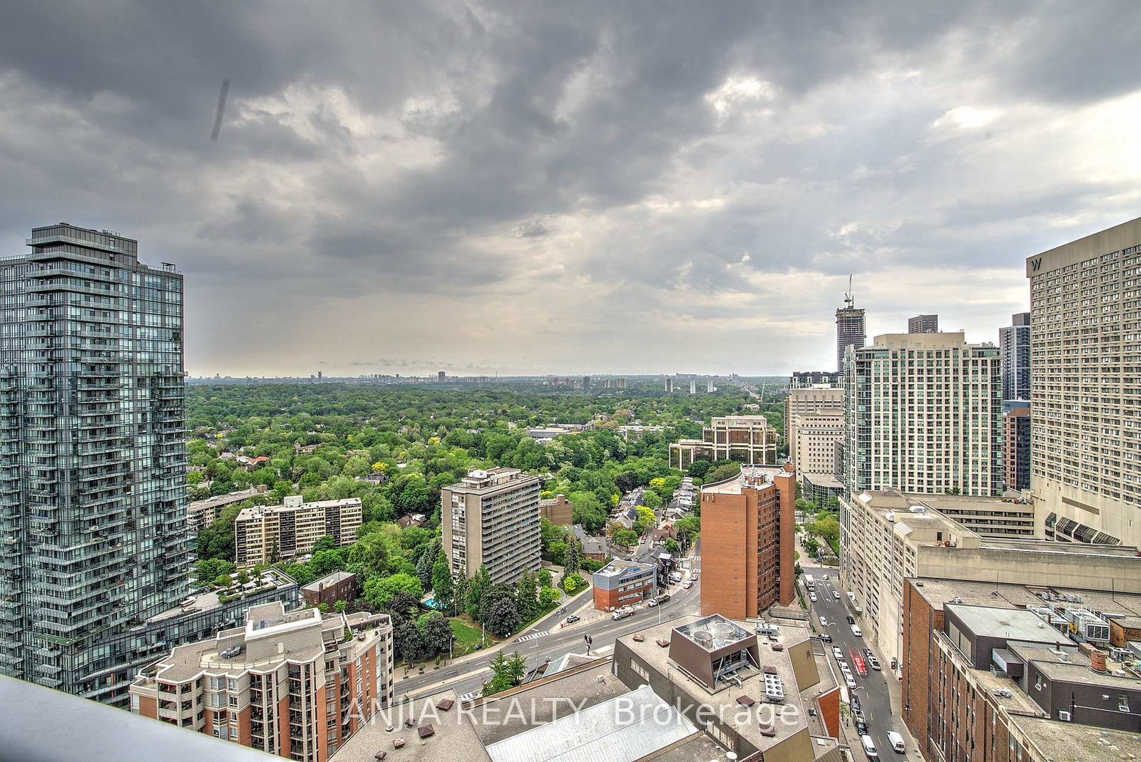 1-yorkville-avenue-toronto-toronto-ontario-c13530334