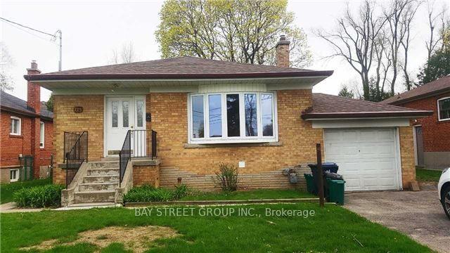 lower-123-searle-avenue-toronto-toronto-ontario-c13530488