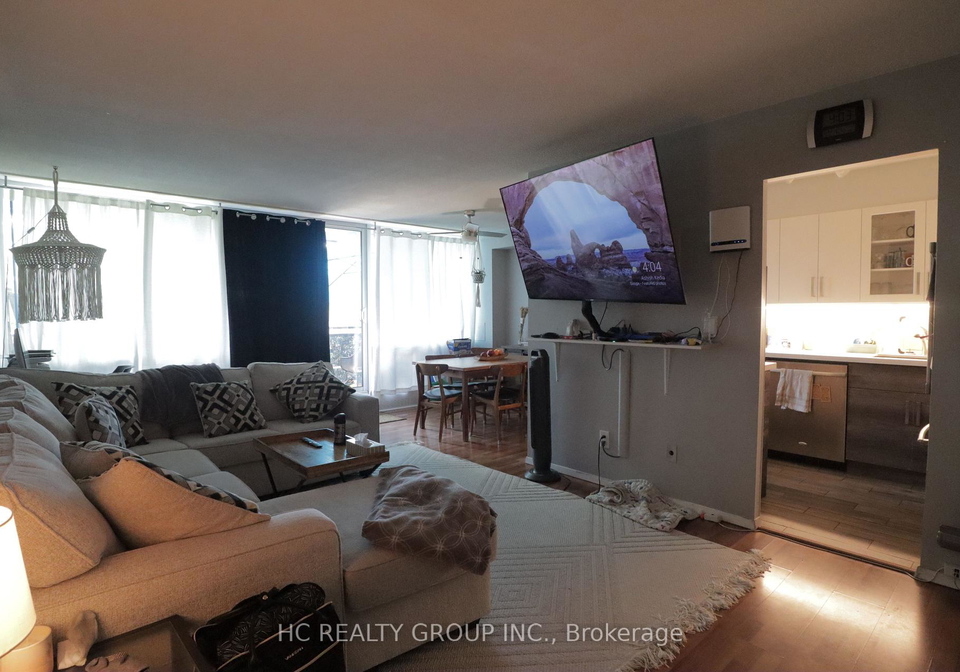 10-sunrise-avenue-toronto-north-york-ontario-c13530580
