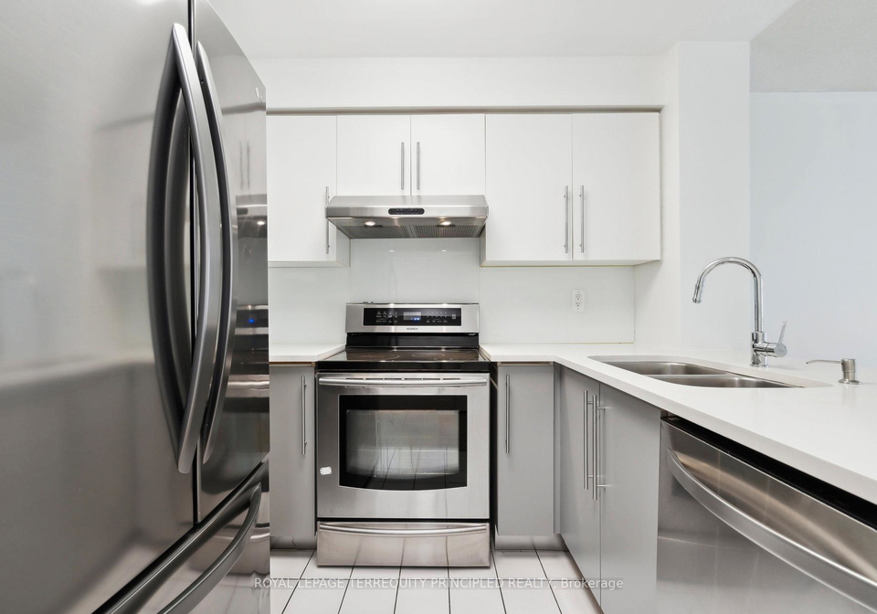 942-yonge-street-toronto-toronto-ontario-c13530774