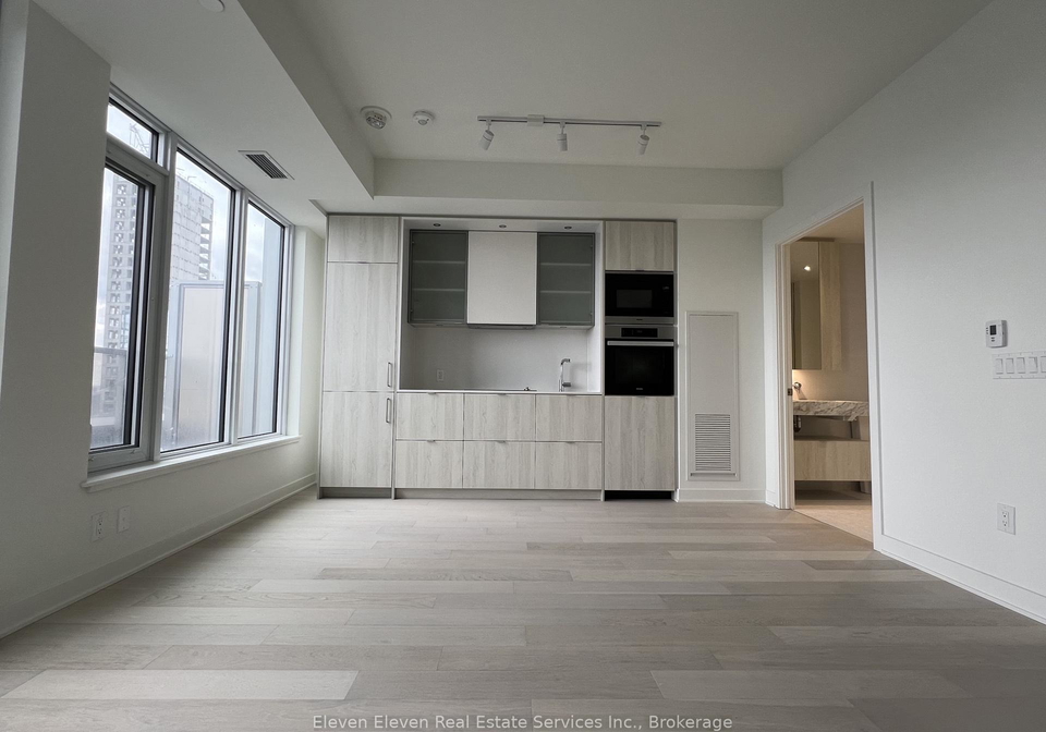 11-yorkville-avenue-toronto-toronto-ontario-c13531050