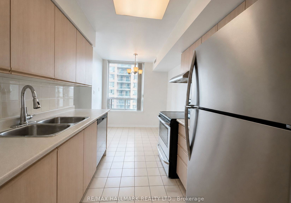 35-empress-avenue-toronto-north-york-ontario-c13531110