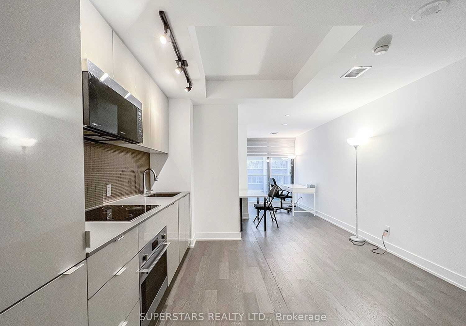 7-grenville-street-toronto-toronto-ontario-c13531440