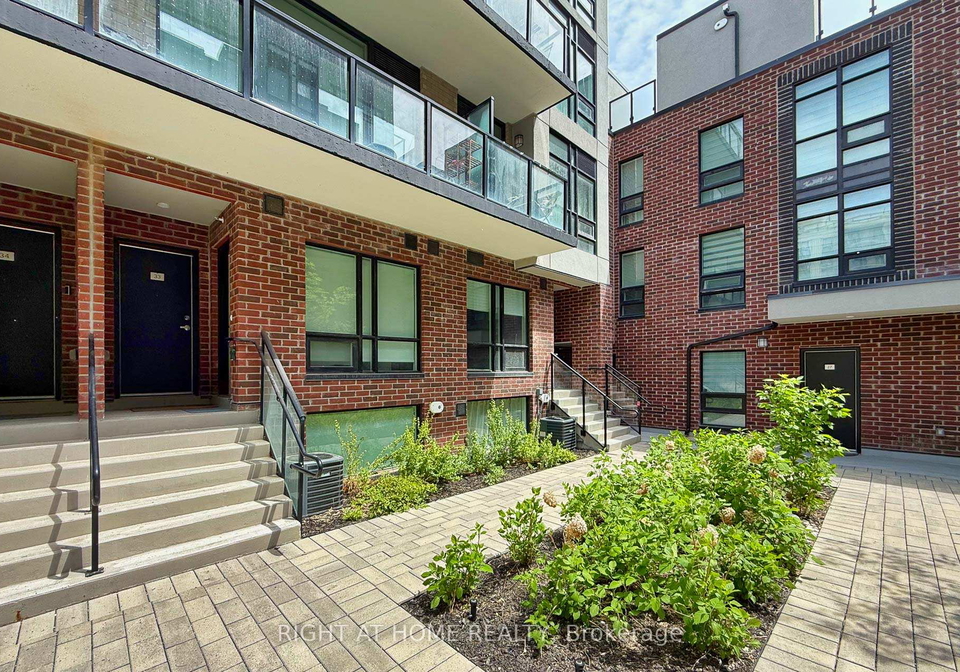 871-sheppard-avenue-w-toronto-toronto-ontario-c13532128