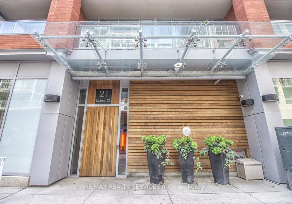 21-nelson-street-toronto-toronto-ontario-c13532494