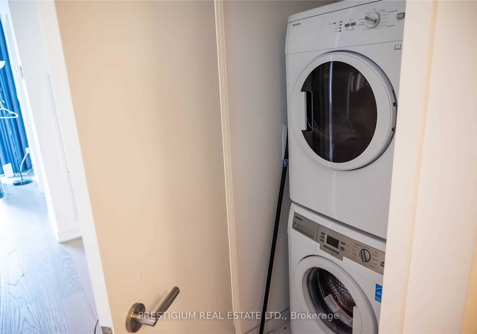 11-wellesley-street-toronto-toronto-ontario-c13532660