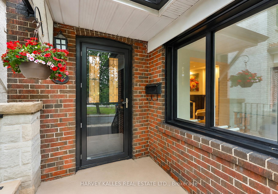 232-belsize-drive-toronto-toronto-ontario-c13532778