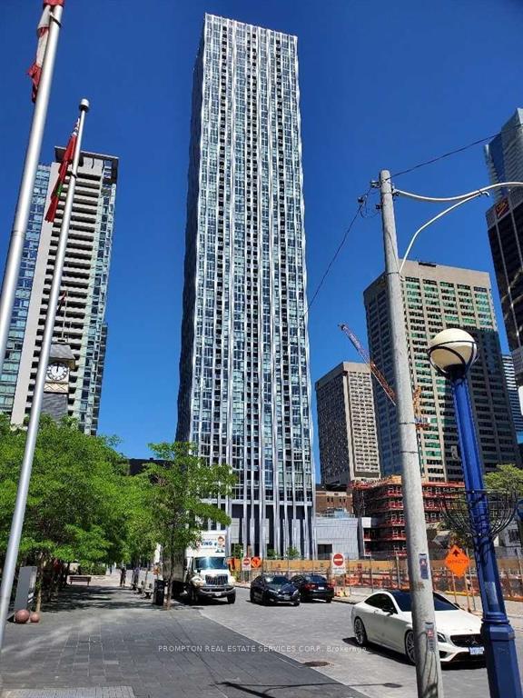 1-yorkville-avenue-toronto-toronto-ontario-c13532800