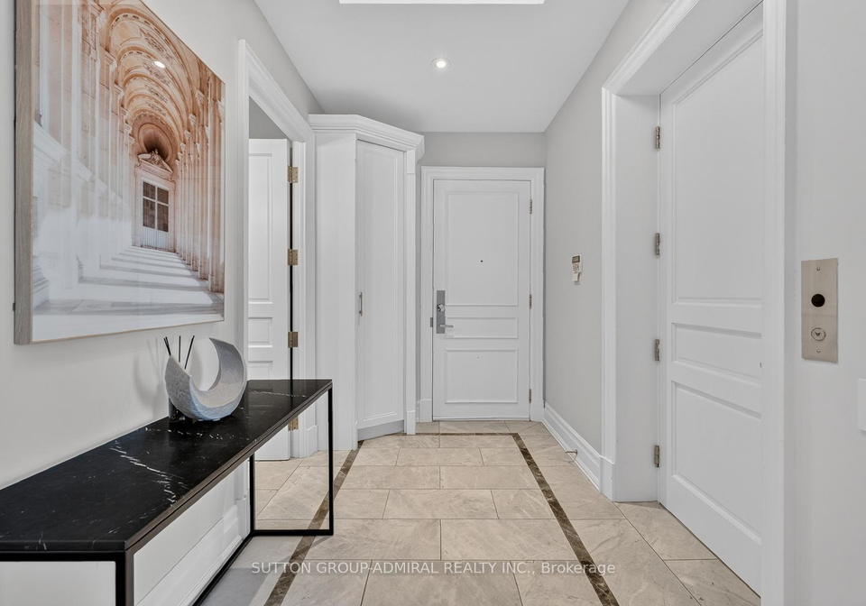 155-st-clair-avenue-w-toronto-toronto-ontario-c13533144