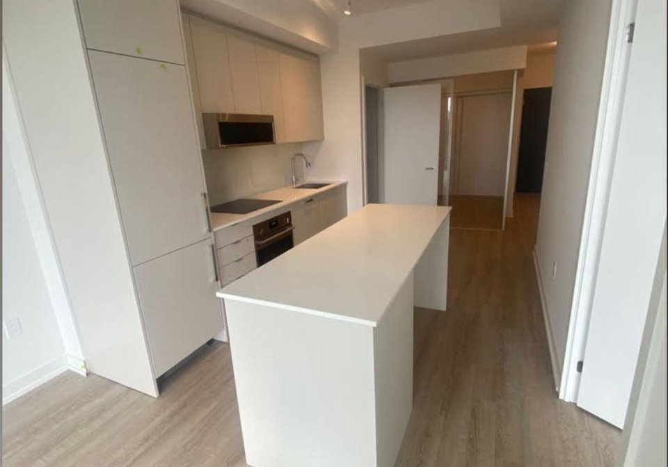 250-lawrence-avenue-w-toronto-toronto-ontario-c13533590