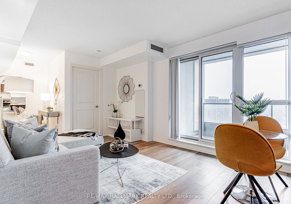 2015-sheppard-avenue-e-toronto-north-york-ontario-c13533848