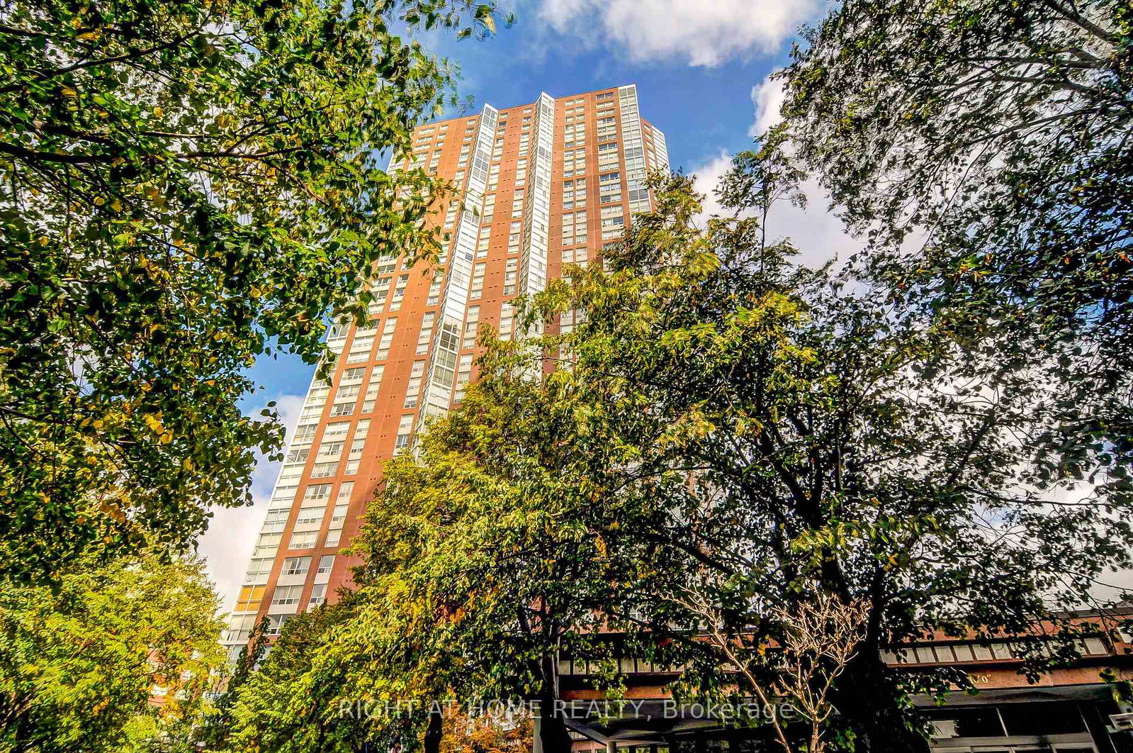7-concorde-place-toronto-north-york-ontario-c13534028