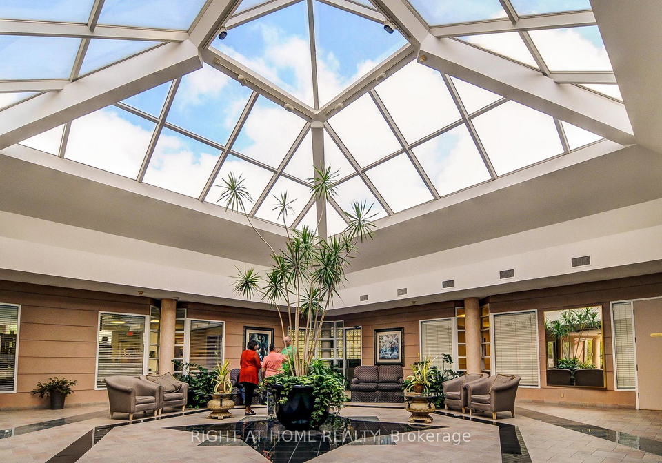 7-concorde-place-toronto-north-york-ontario-c13534028