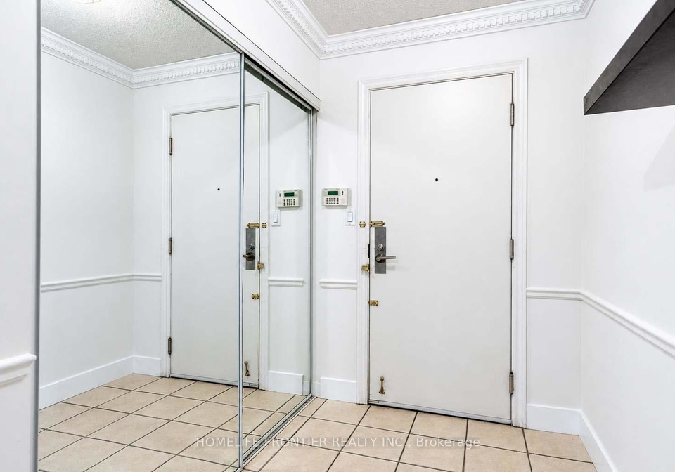 88-grandview-way-toronto-north-york-ontario-c13534048