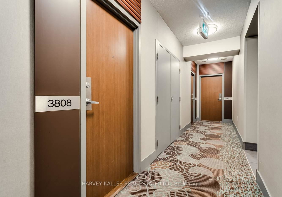 35-mariner-terrace-toronto-toronto-ontario-c13534508