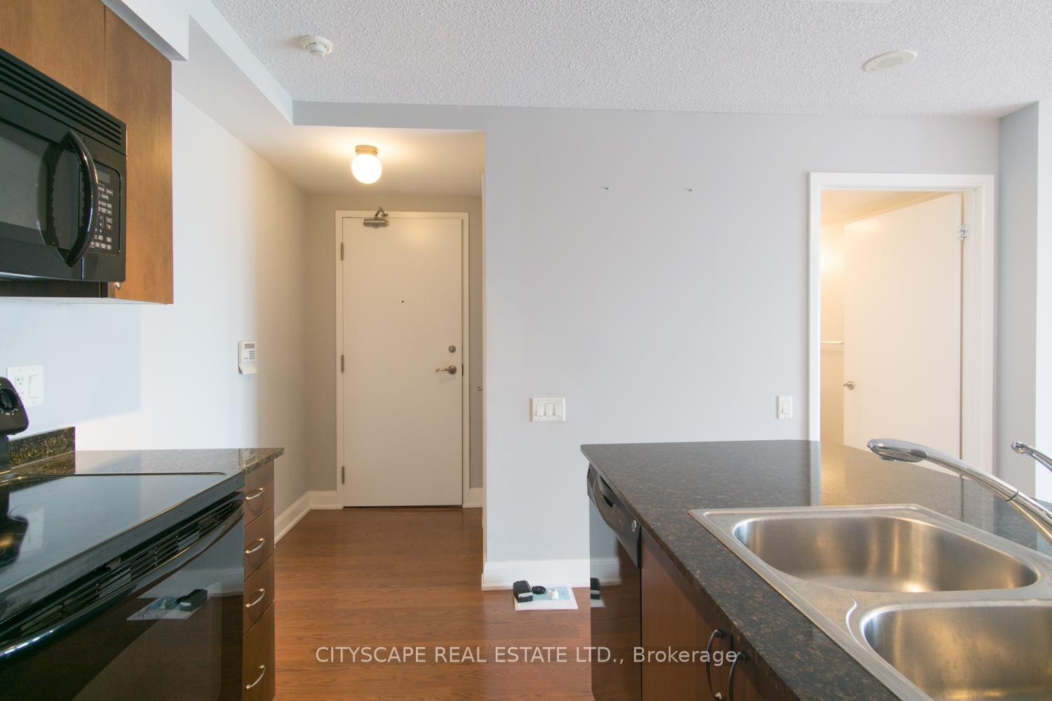 2191-yonge-street-toronto-toronto-ontario-c13535016