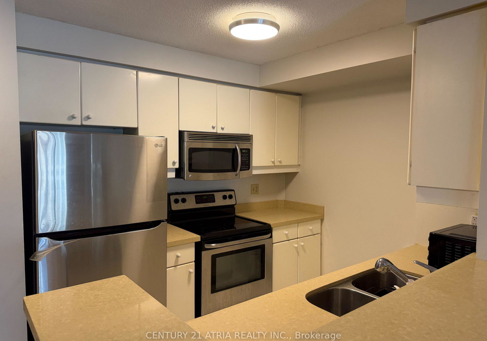 10-queens-quay-w-toronto-toronto-ontario-c13535052