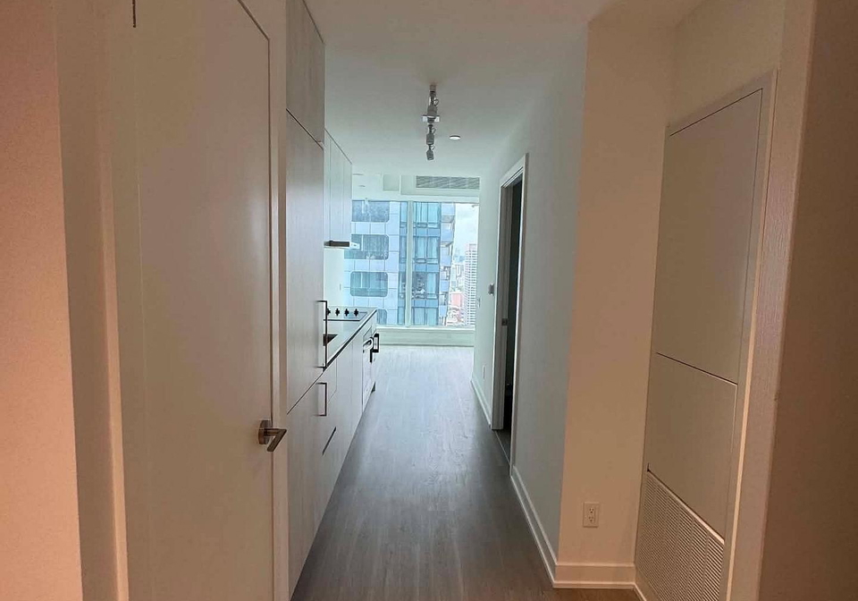 8-wellesley-street-w-toronto-toronto-ontario-c13535058
