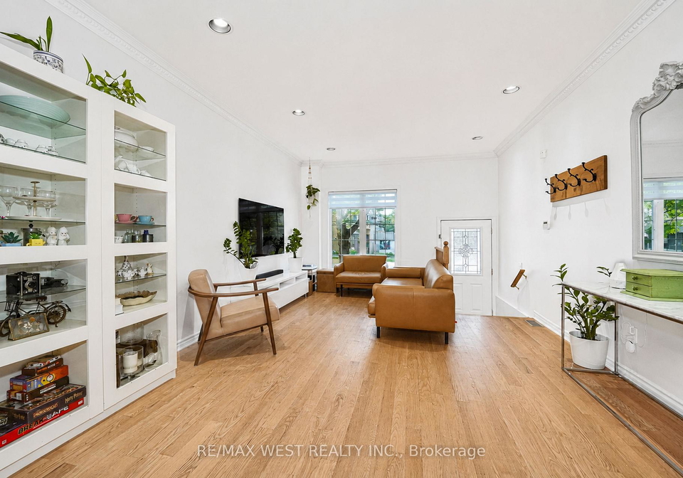 757-sheppard-avenue-w-toronto-toronto-ontario-c13535082