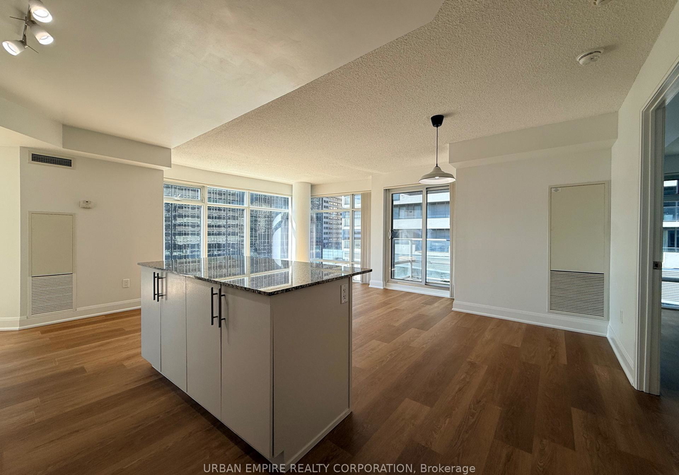 2191-yonge-street-toronto-toronto-ontario-c13535298