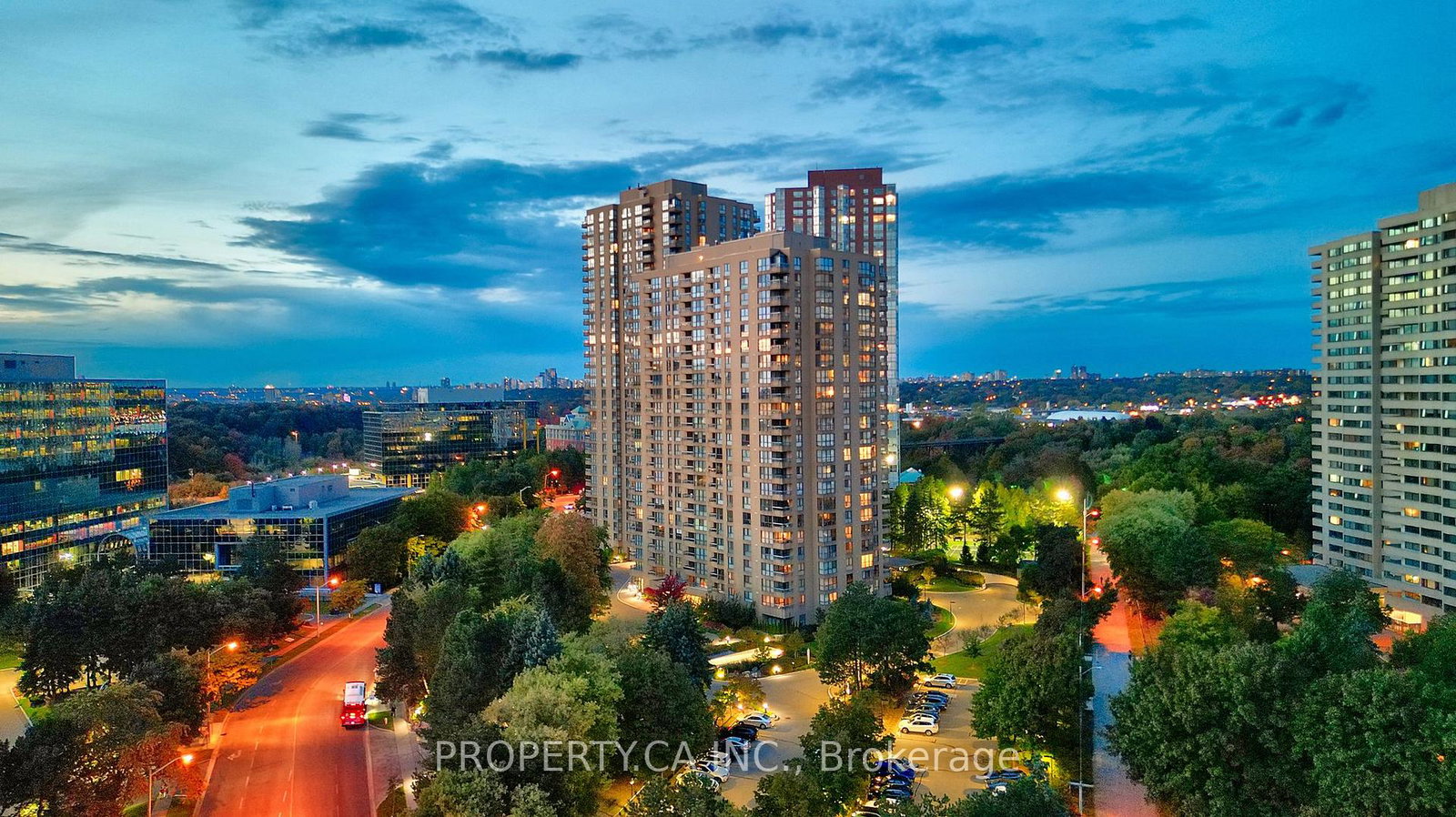 1-concorde-place-toronto-north-york-ontario-c13535408