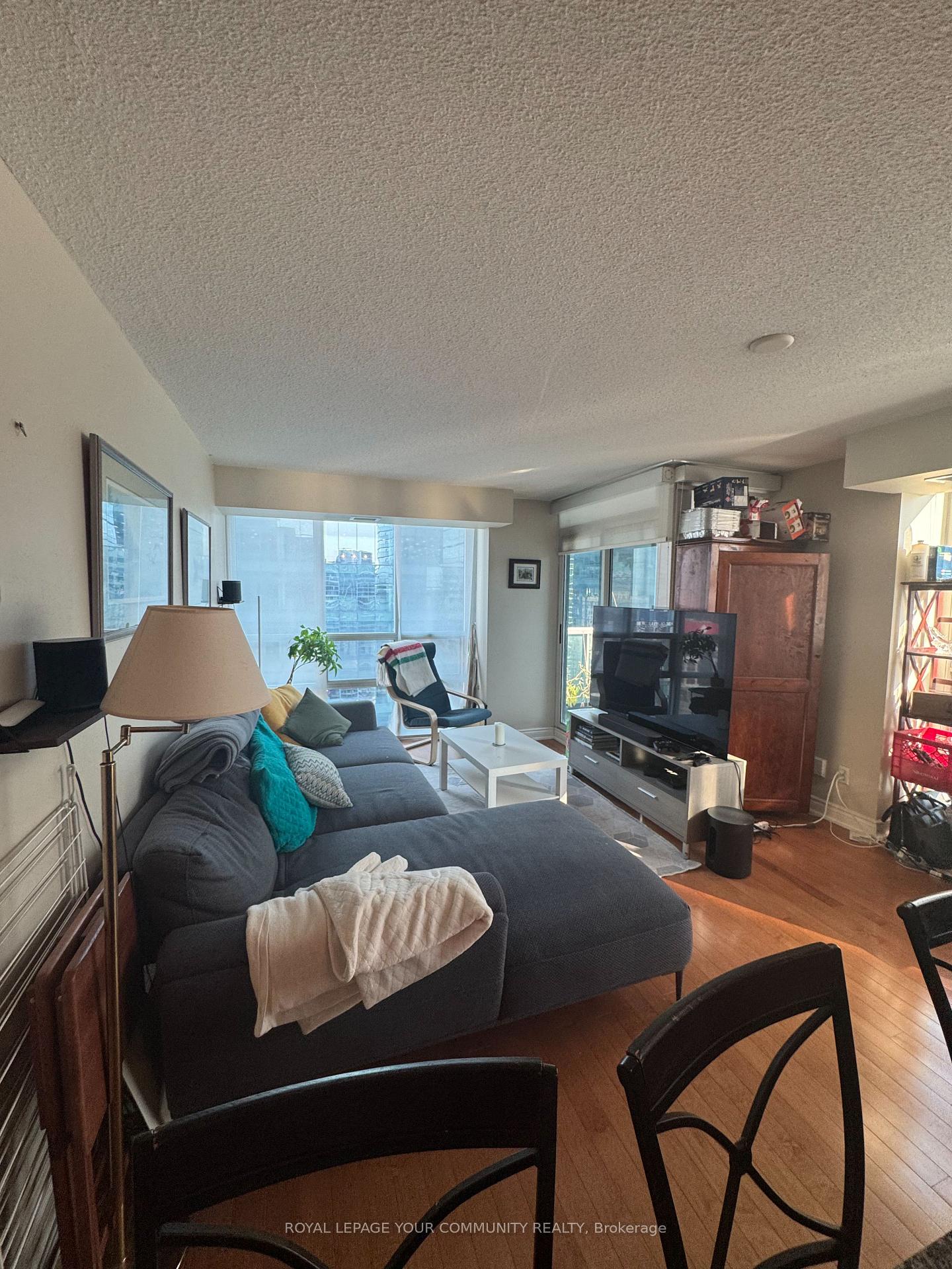 30-grand-trunk-crescent-toronto-toronto-ontario-c13535426