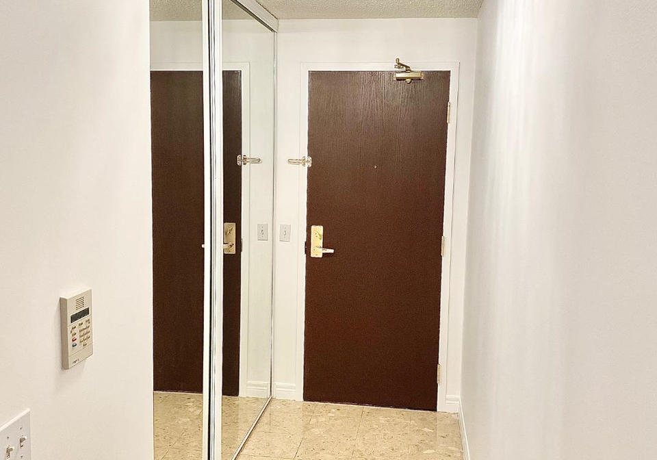 18-parkview-avenue-toronto-north-york-ontario-c13535536