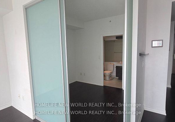 386-yonge-street-toronto-toronto-ontario-c13535612