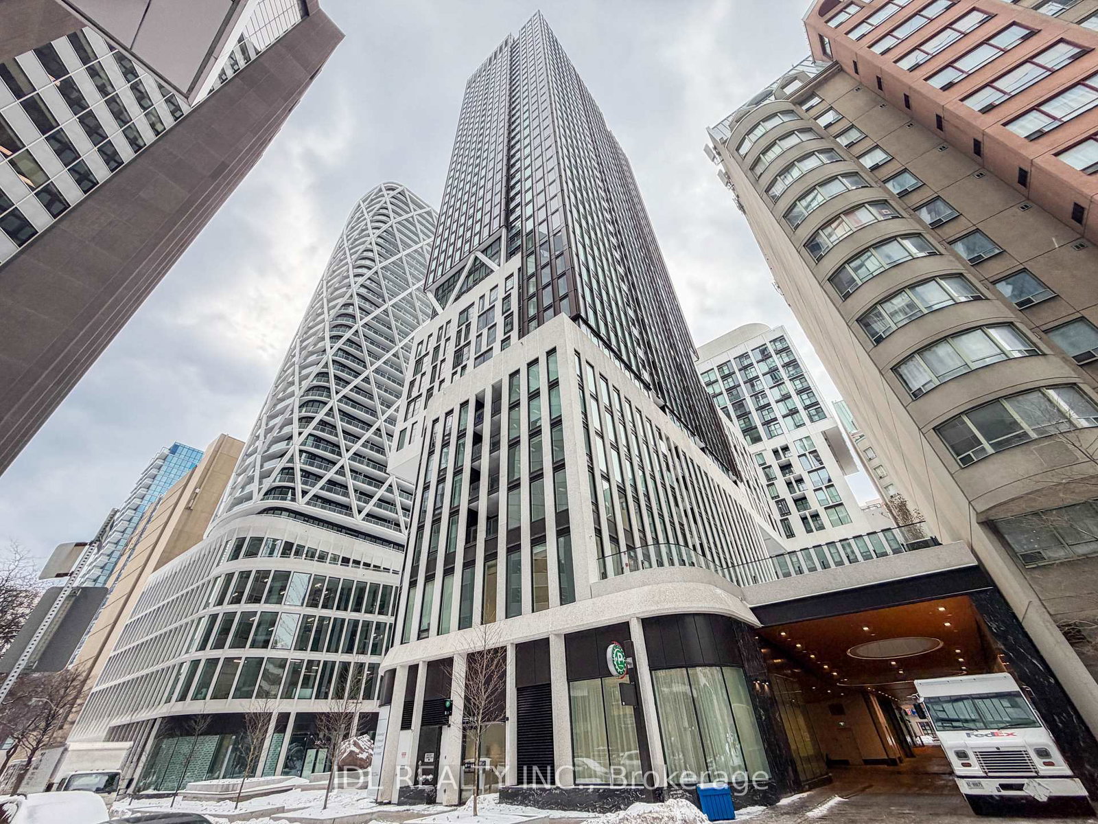 238-simcoe-street-toronto-toronto-ontario-c13535720