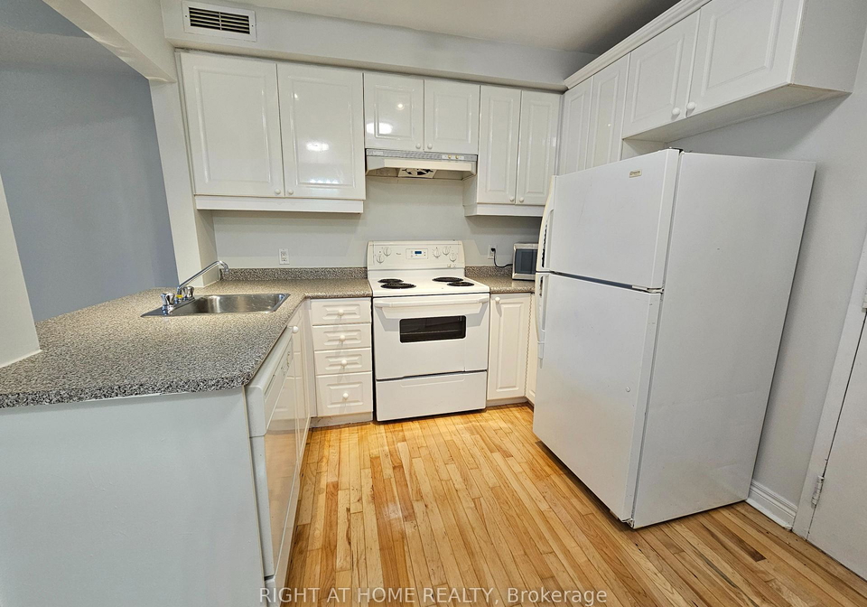 524-yonge-street-toronto-toronto-ontario-c13535766